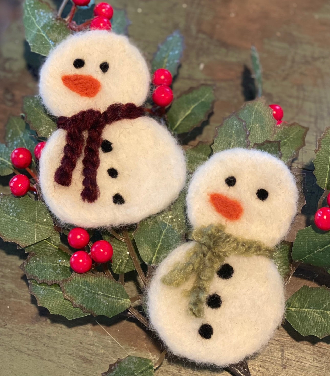 Snowman Pin- Wool Snowman Brooch- Needle felted wool snowman pin