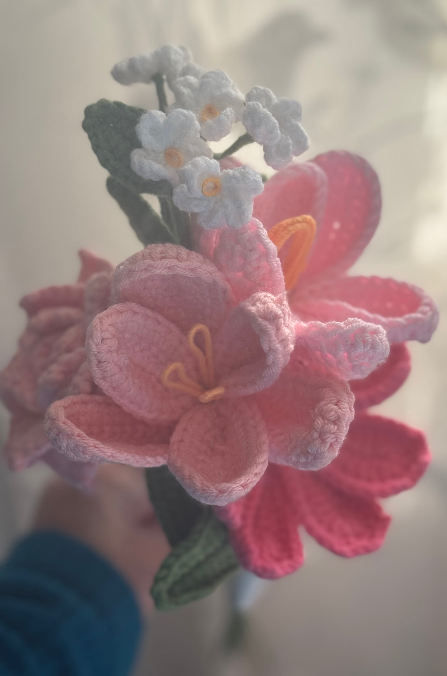 Crocheted Flowers -5 Stem crocheted flowers- Spring Decor - Valentine
