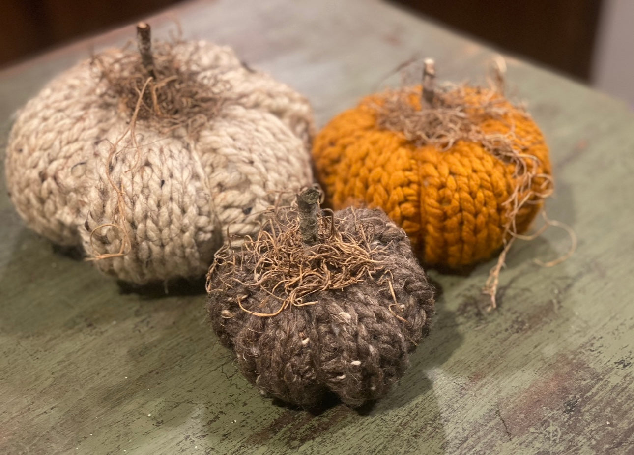 Knitted Pumpkin Set- Wool Pumpkin set -Knitted Wool Pumpkins-Farmhouse Pumpkins- Primitive pumpkins - Crocheted Pumpkins