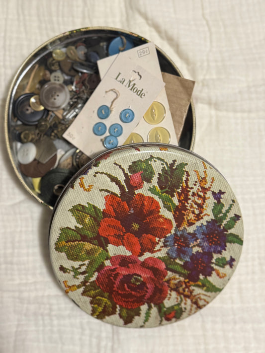 Grandmas Button Tin- Estate find